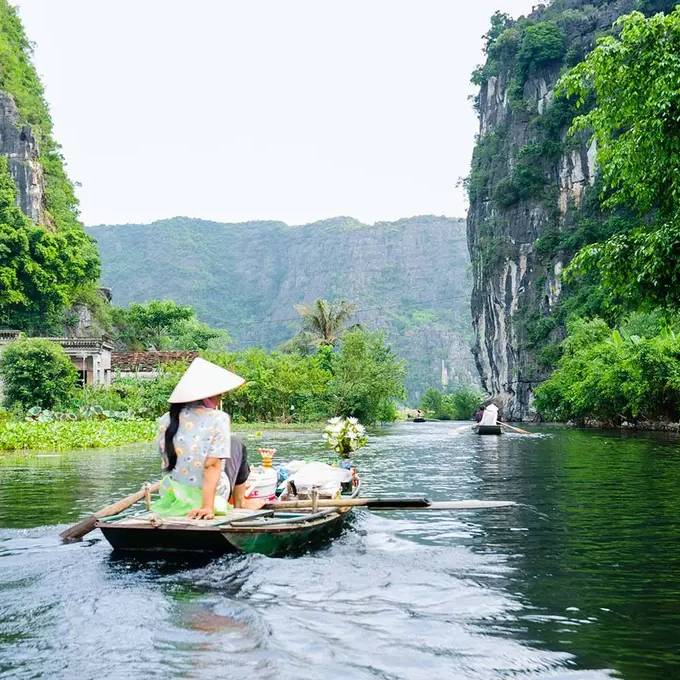 vietnam-tam-coc-grotto تور گروهی ویتنام | 1 شهریور 1405 - تصویر 1